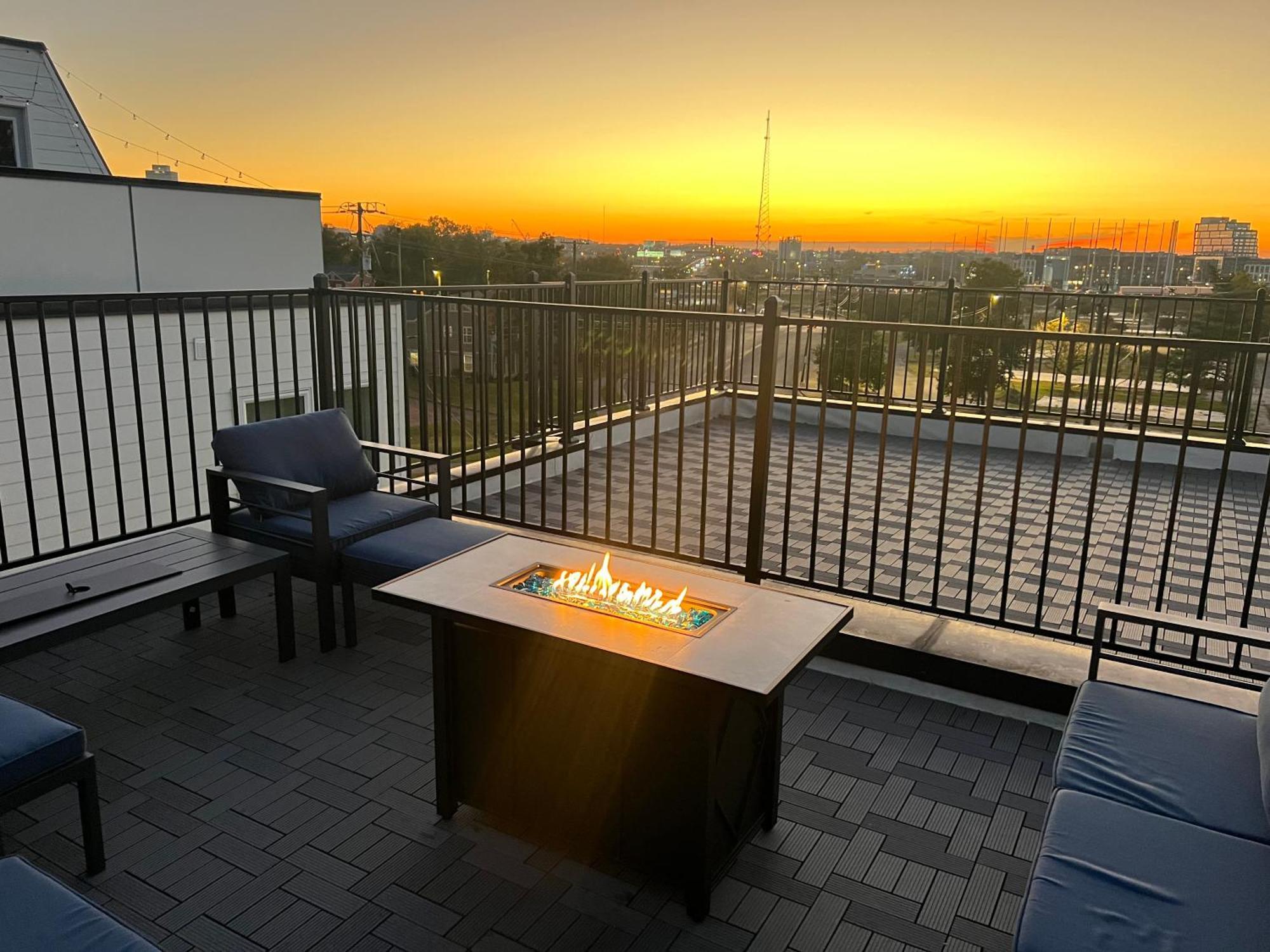 New Elevations Rooftop 5 Min To Downtown Nash Нашвил Екстериор снимка